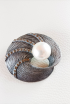 Kovová brošňa s umelou perlou - ovál